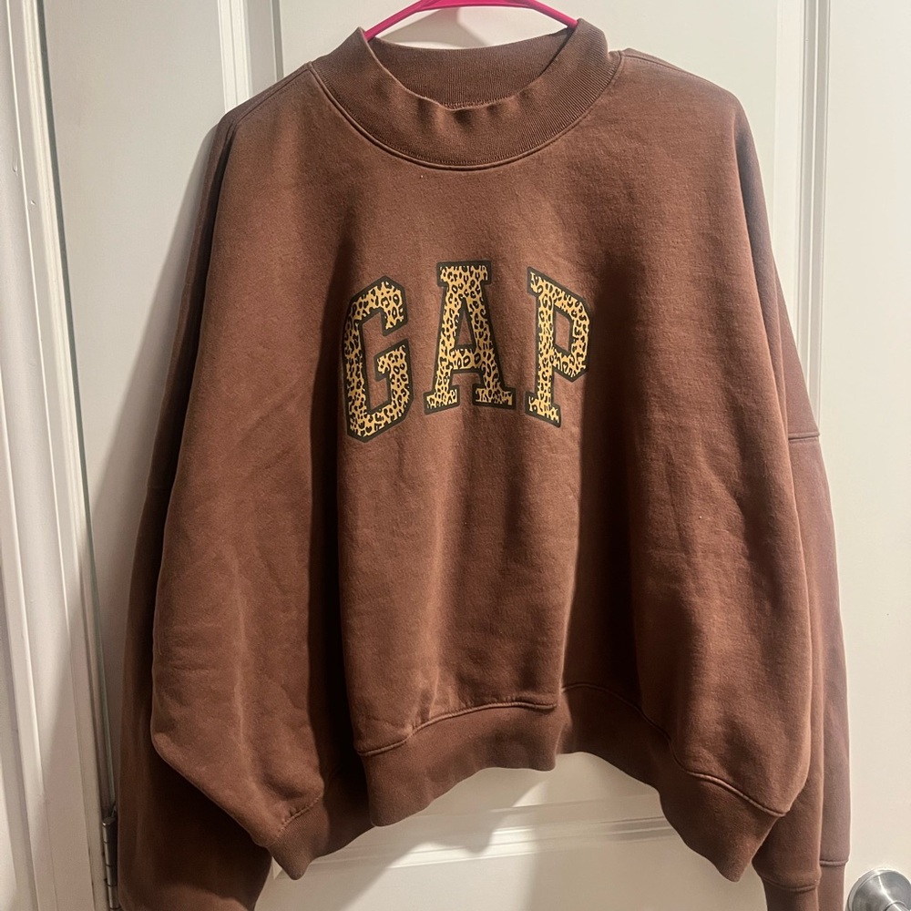 GAP Leopard, oversized cropped Women's Crew Neck Sweater